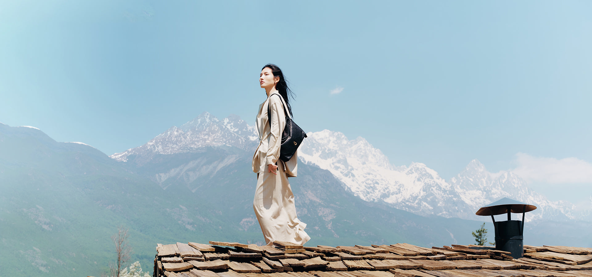 Flow in Style: 5 Soft Leather Shoulder Bags That Move With You (2025 Edition)