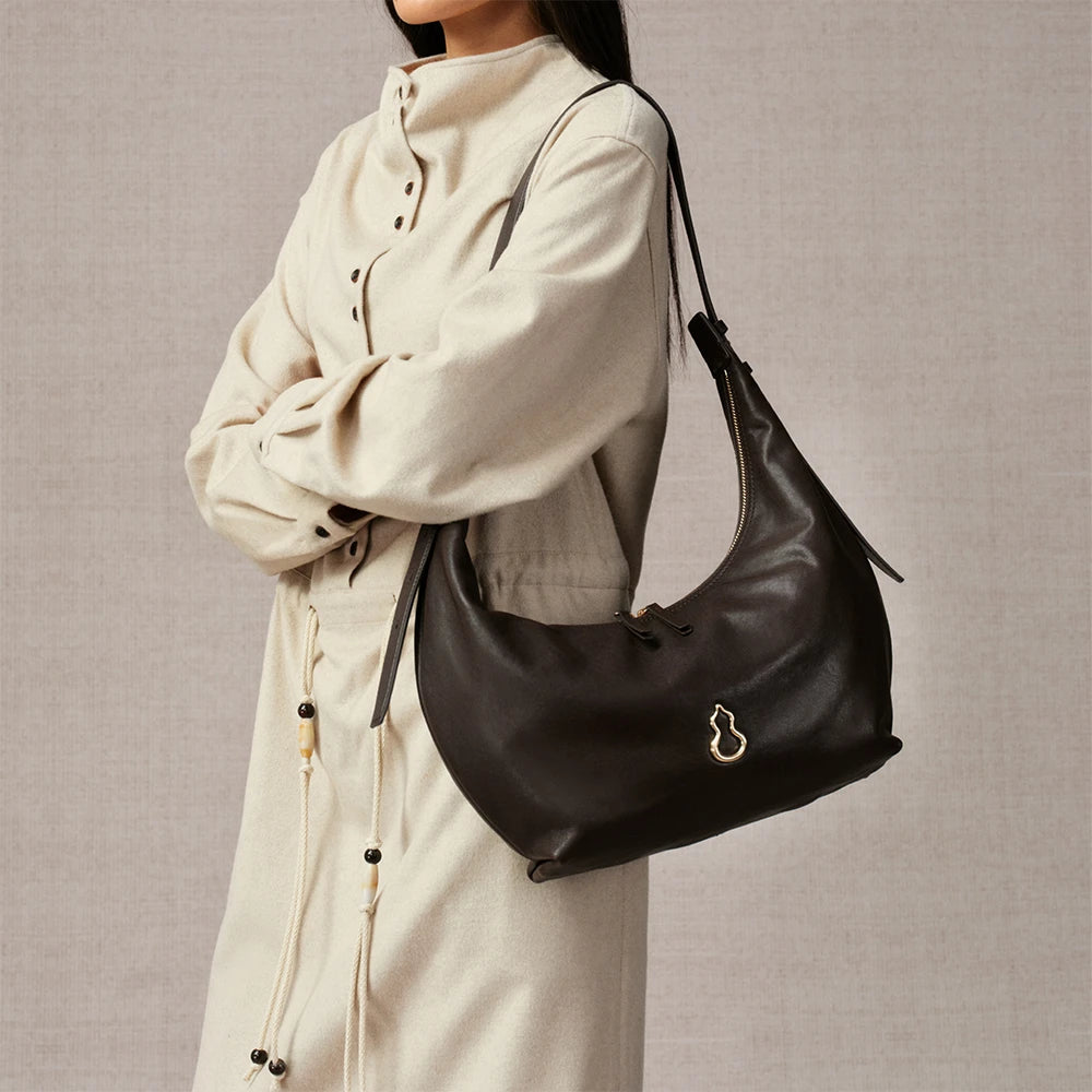 Large Flow Crescent Bag (Vegetable-Tanned)