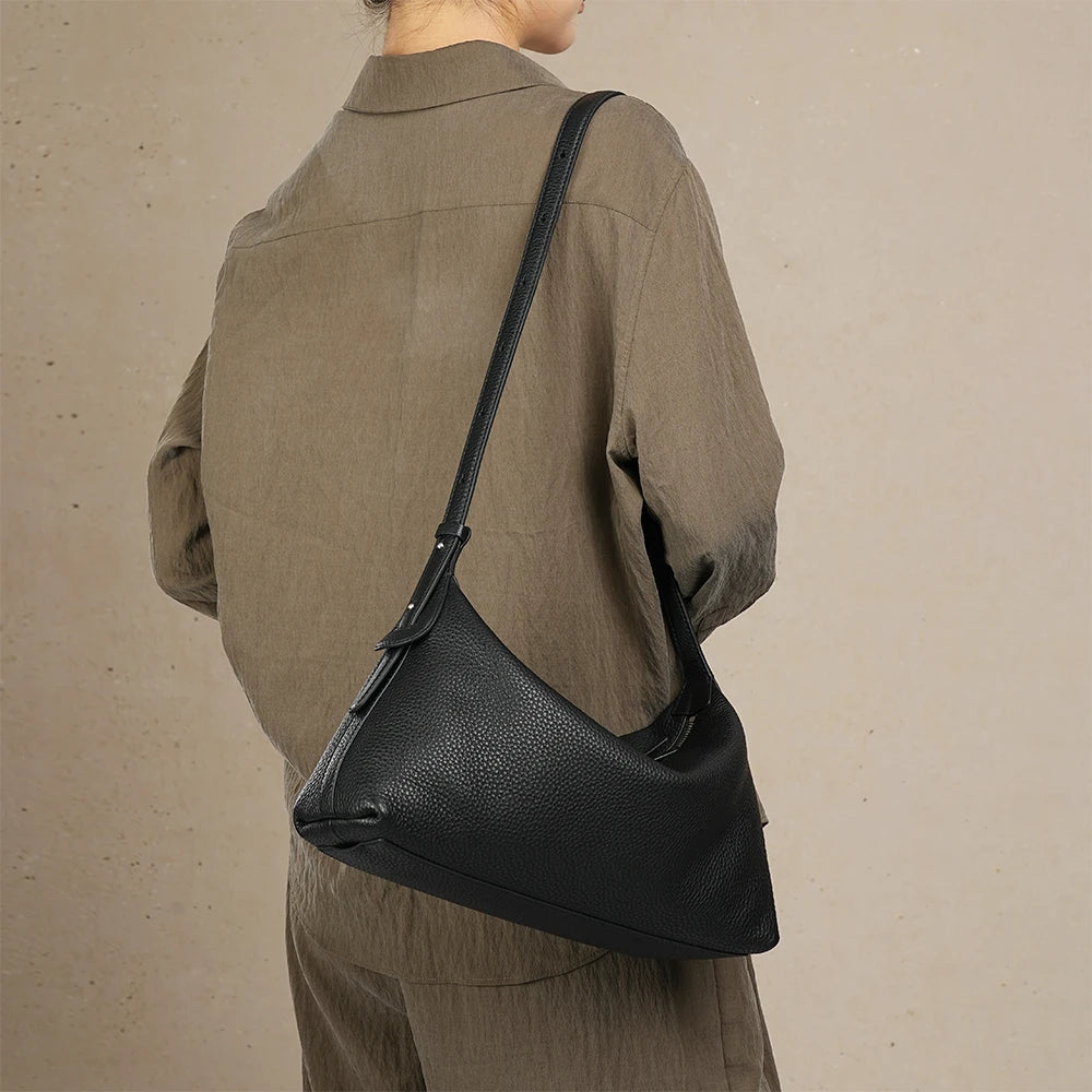 Relume Shoulder Hobo