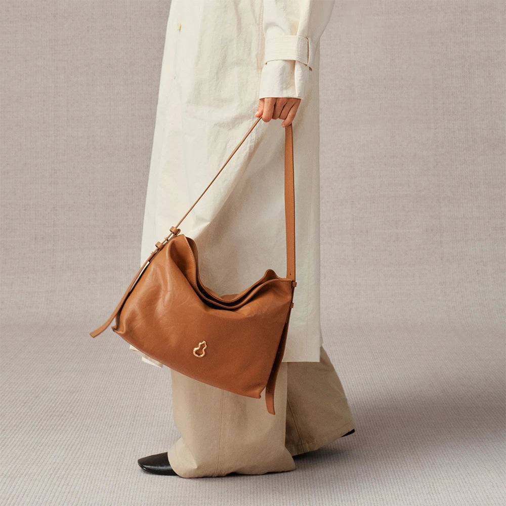 Medium Flow Hobo (Texture Version)