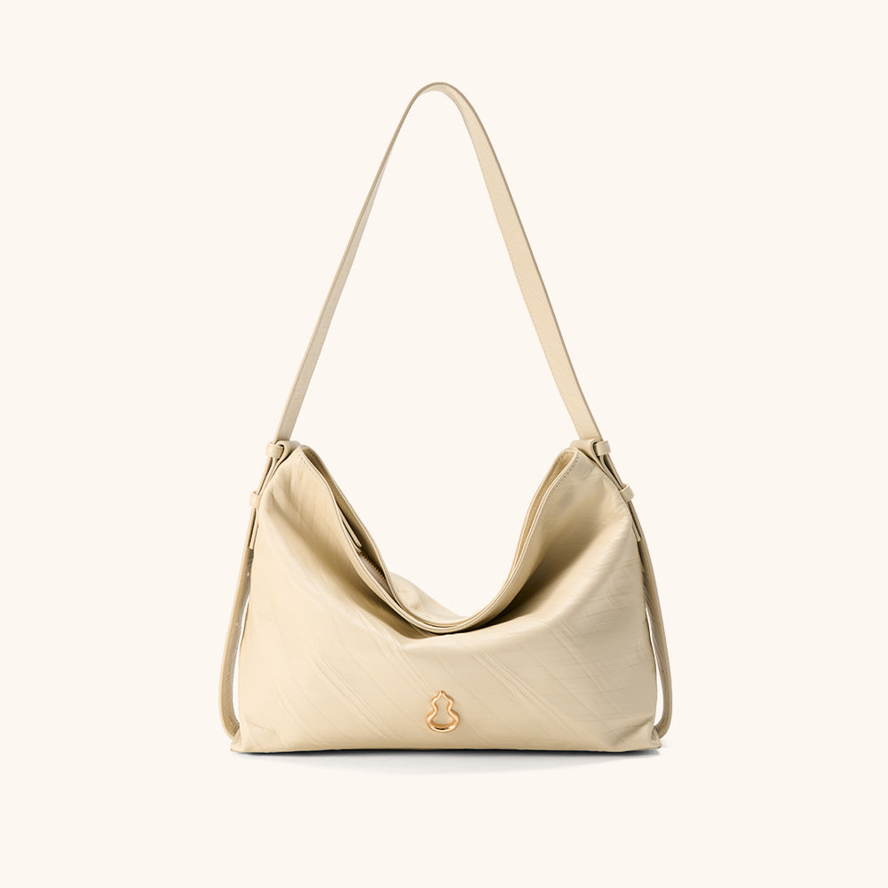 Medium Flow Hobo (Dong Grid Embossed)