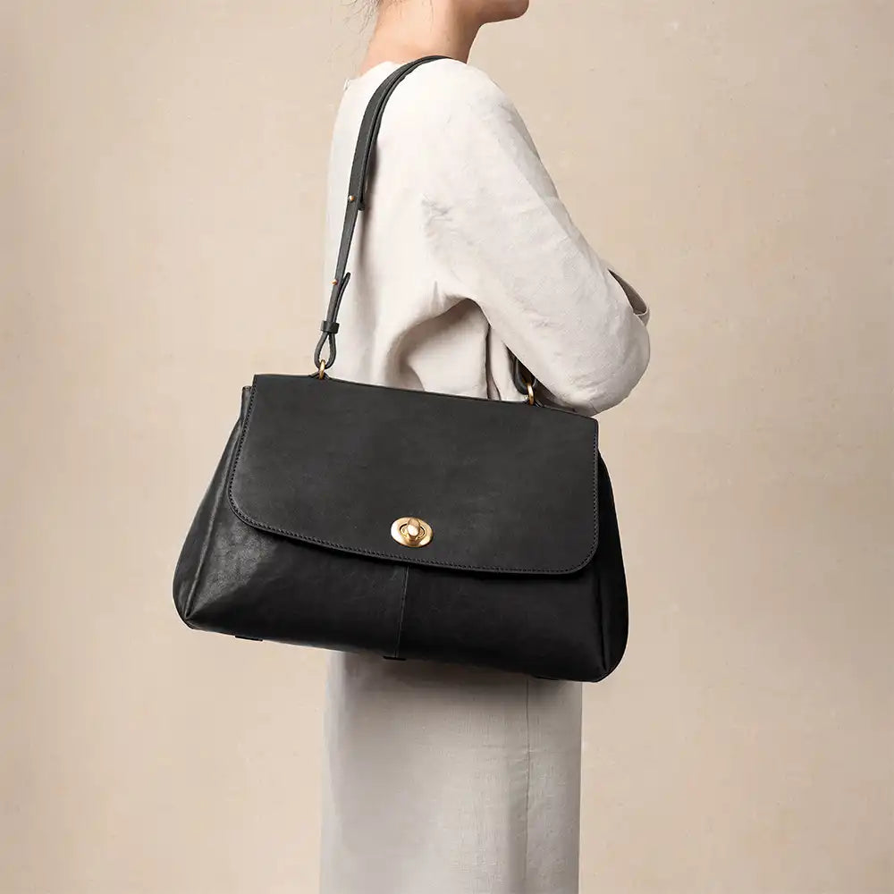 Relume Messenger Bag