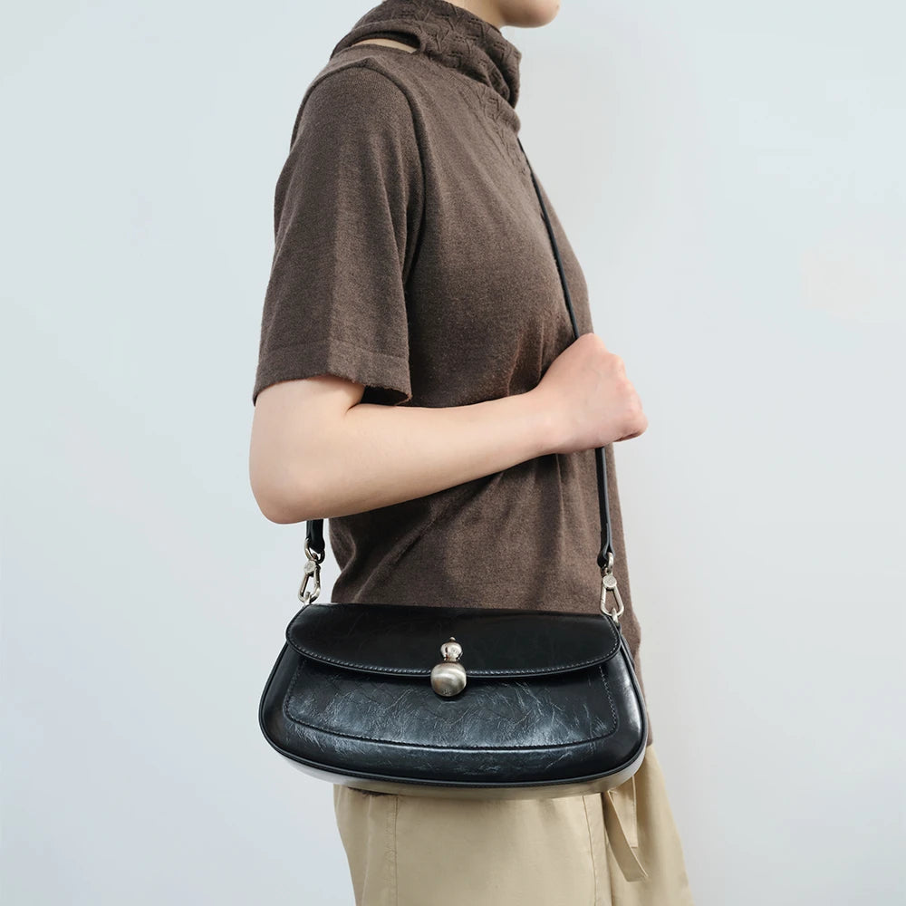 Latch Weeble Satchel