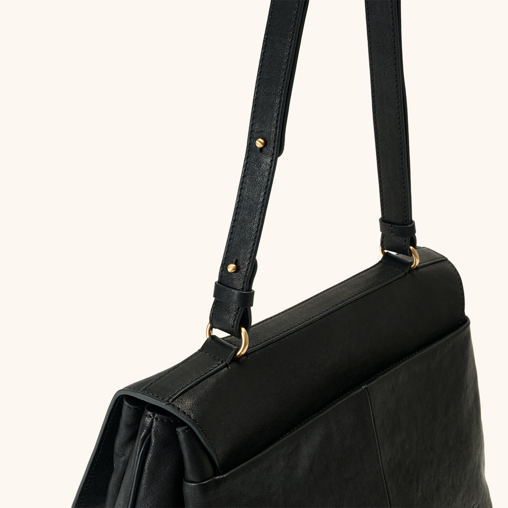 Relume Messenger Bag