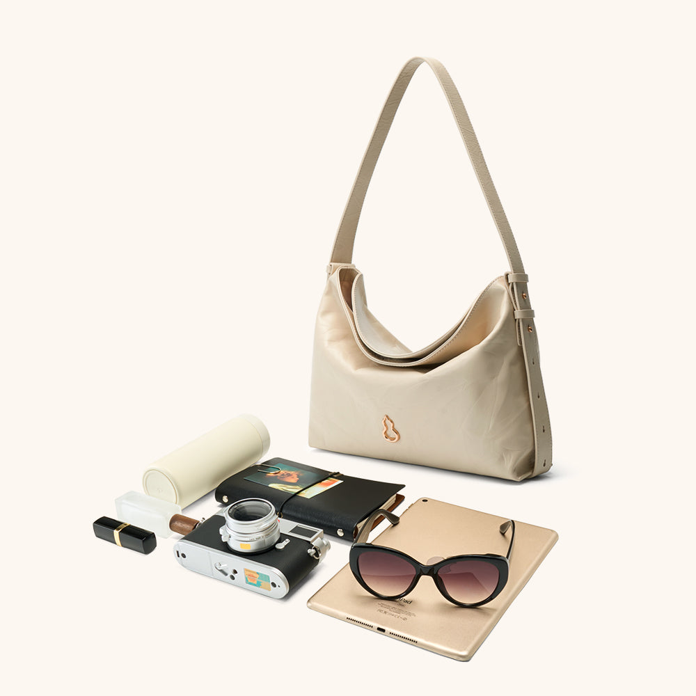 Medium Flow Hobo (Dong Hand-Crinkled Texture)