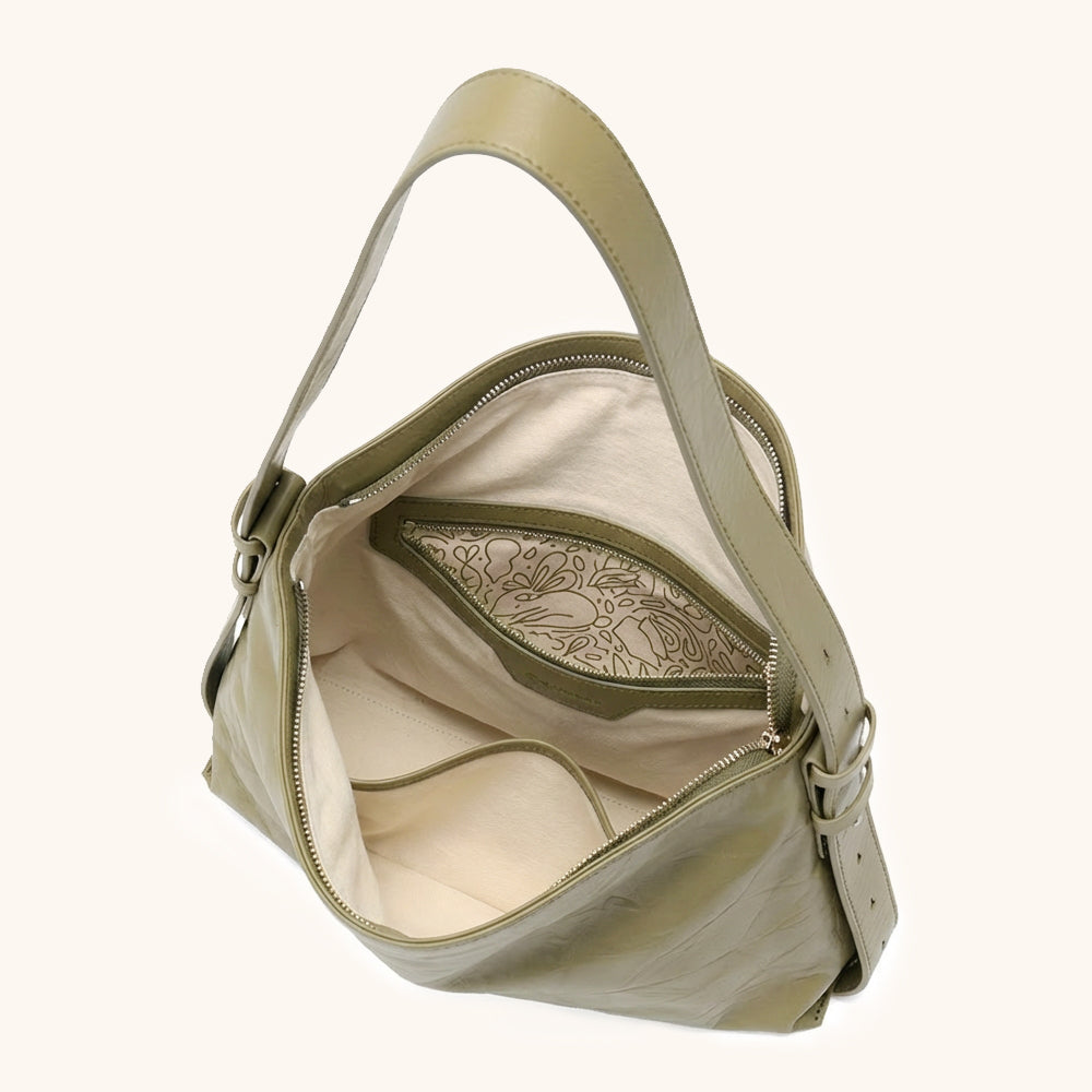 Medium Flow Hobo (Dong Hand-Crinkled Texture)