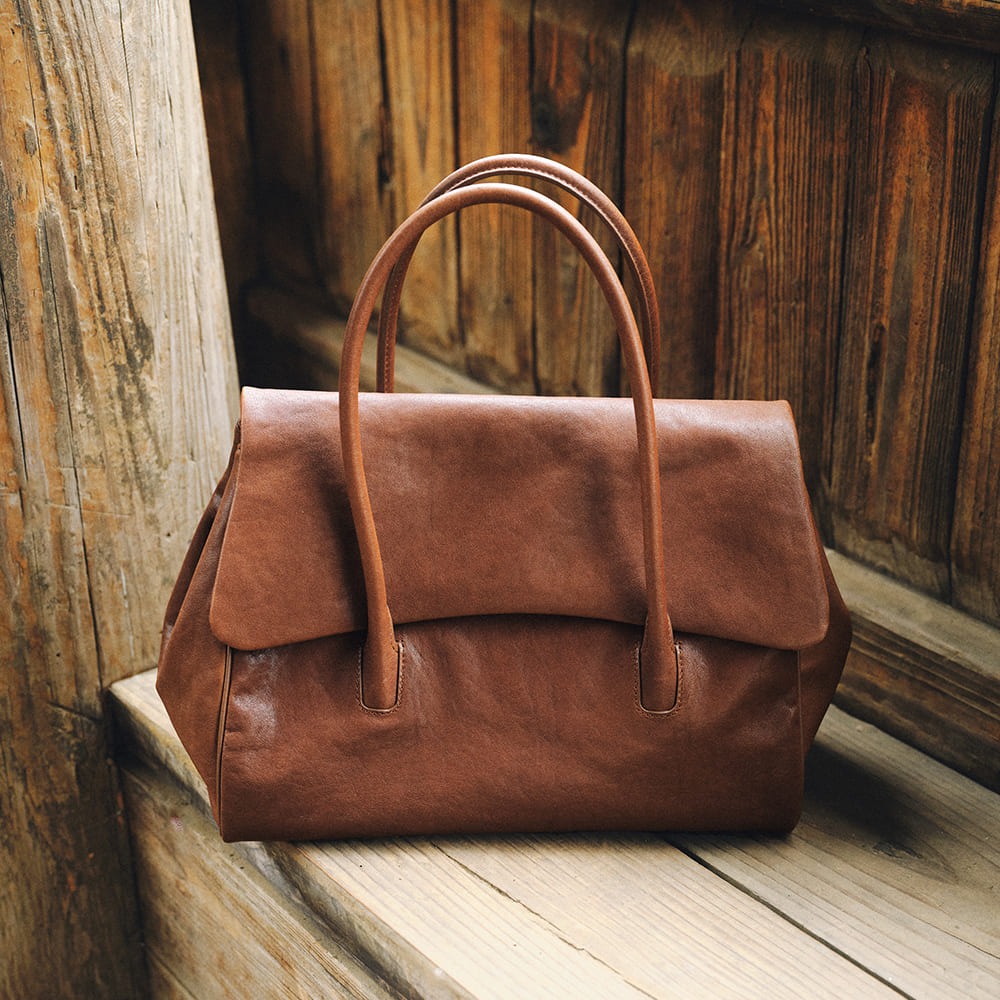 Fulfill Flap Tote
