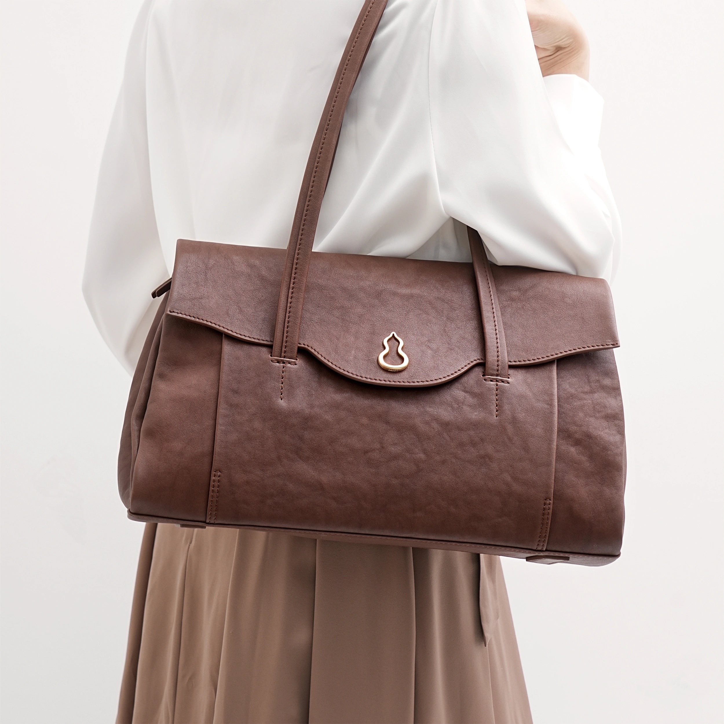 Bampo Ridge Briefcase on Model 1