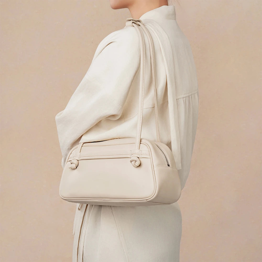 Bampo Bowler Knot Bag on Model 1#color_silky-cream