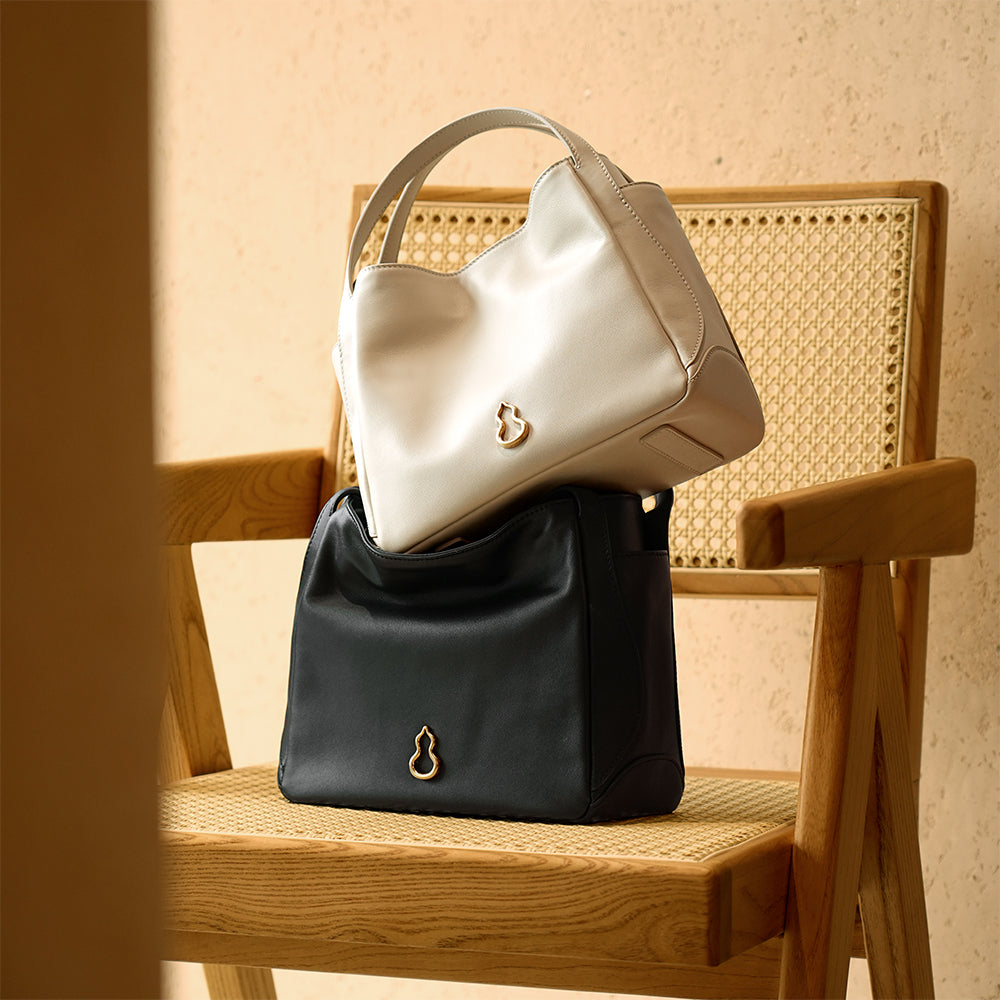 Bampo Drum Tote in lifestyle scene 1