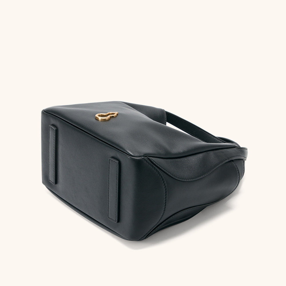 Details of the Bampo Drum Tote