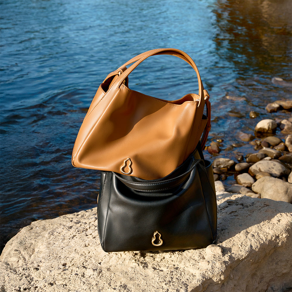 Bampo Drum Tote in lifestyle scene 1