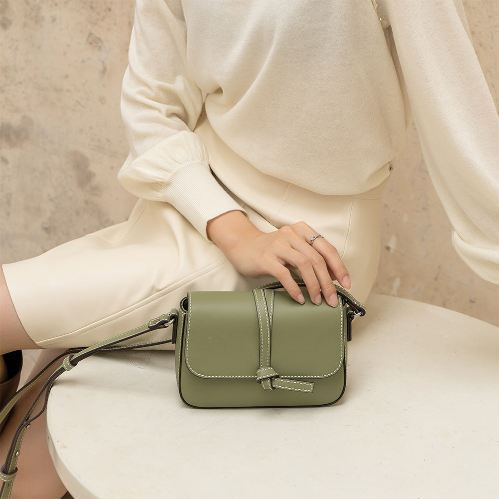 Bampo Ease Mini Totet on Model 3