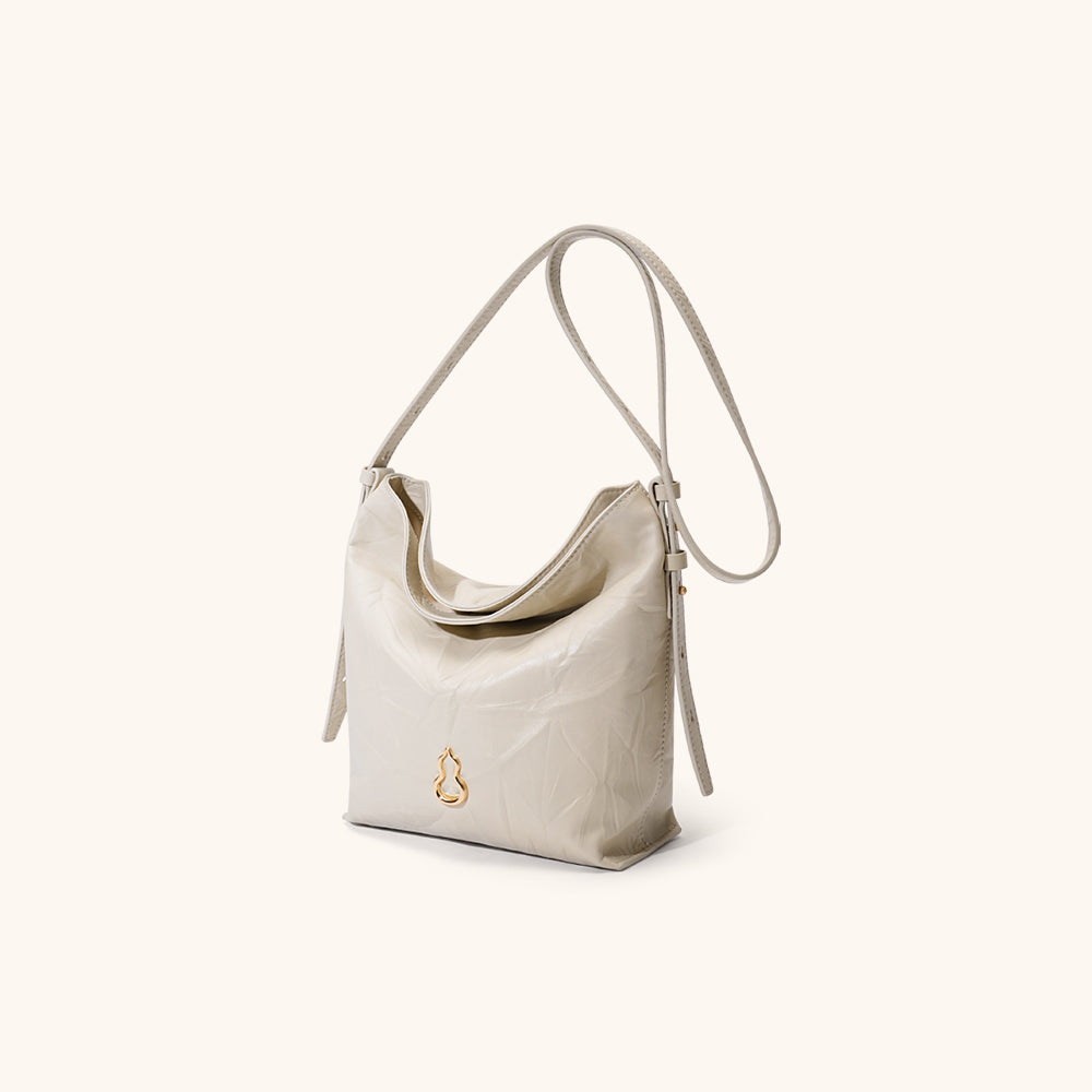 Side View of the Bampo Flow Bucket Bag