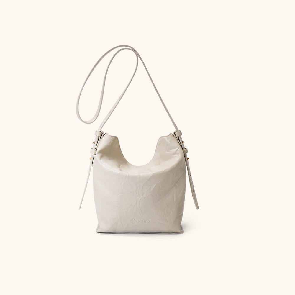 Back View of the Bampo Flow Bucket Bag
