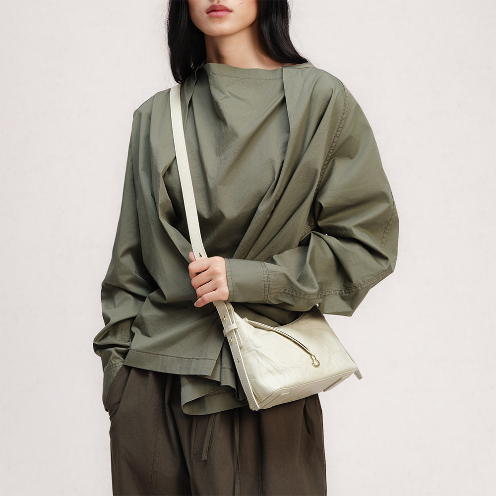 Bampo Glow Hobo on Model 6