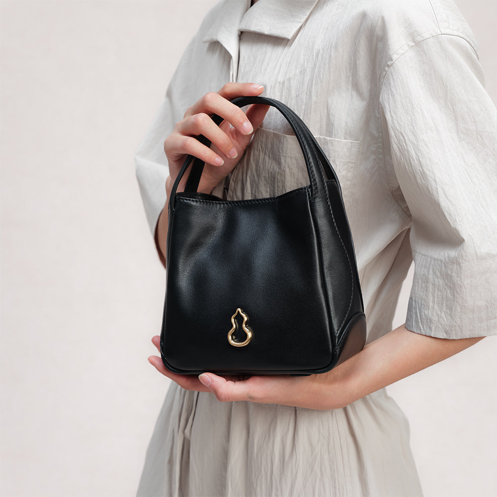 Bampo Harmony Bucket Bag on Model 1
