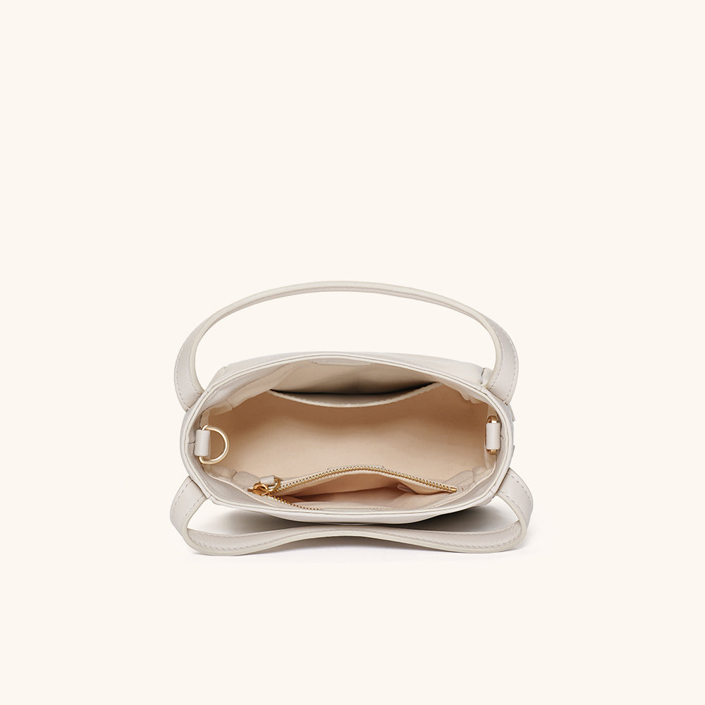 Side View of the Bampo Harmony Bucket Bag13