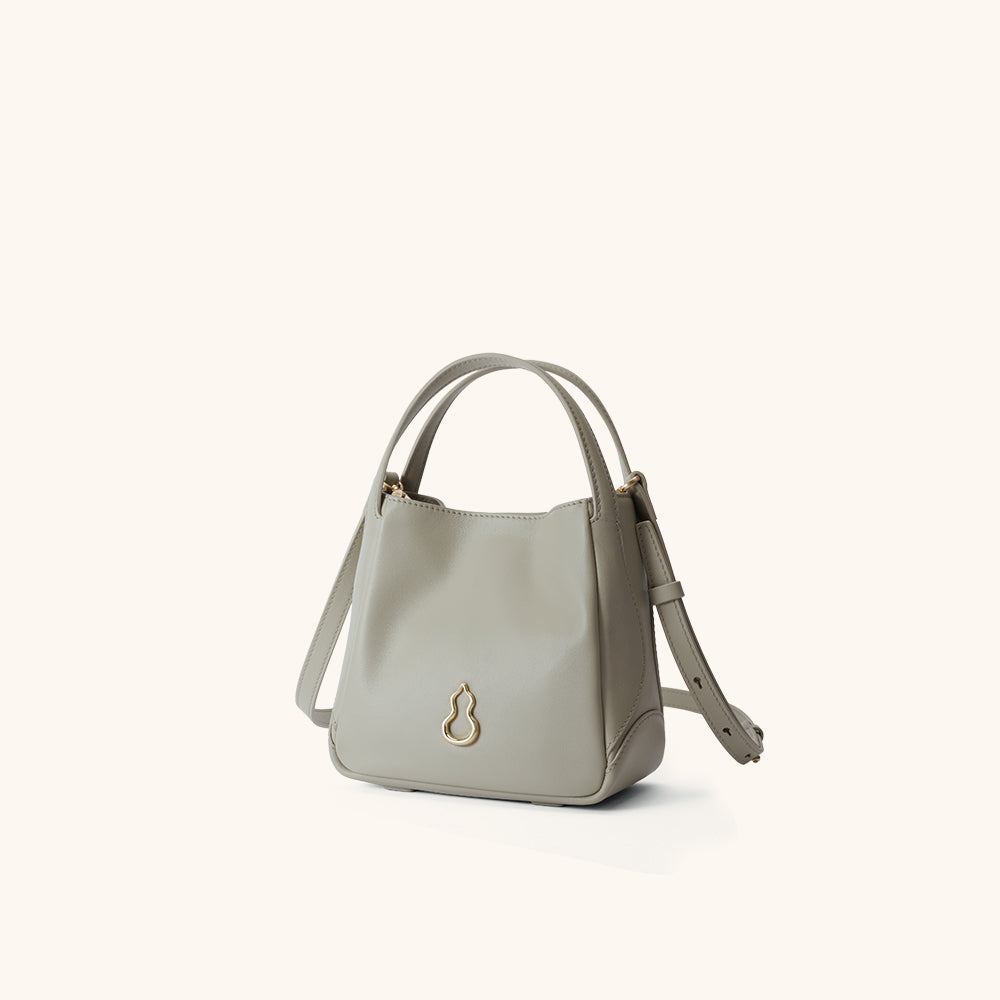 Side View of the Bampo Harmony Bucket Bag