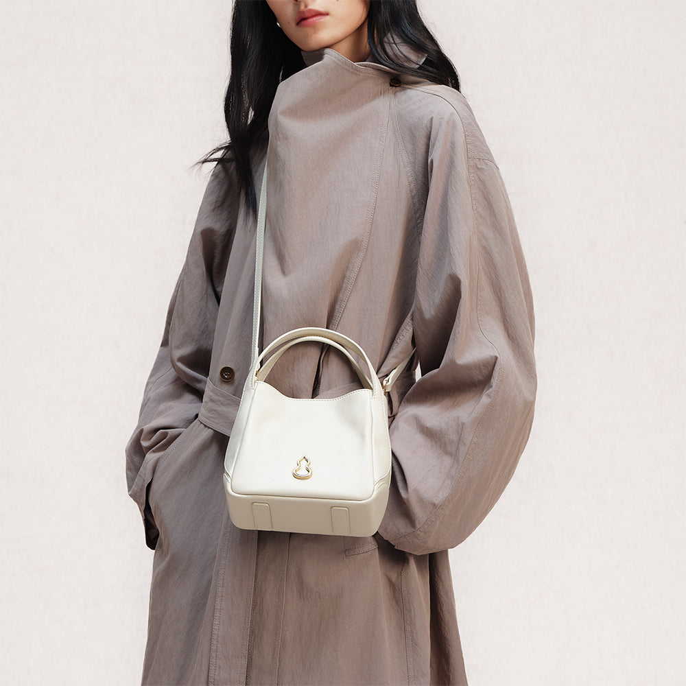 Bampo Harmony Bucket Bag on Model 6