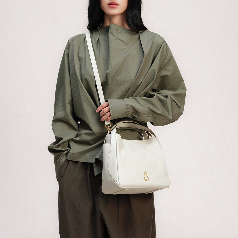 Bampo Harmony Tote on Model 3