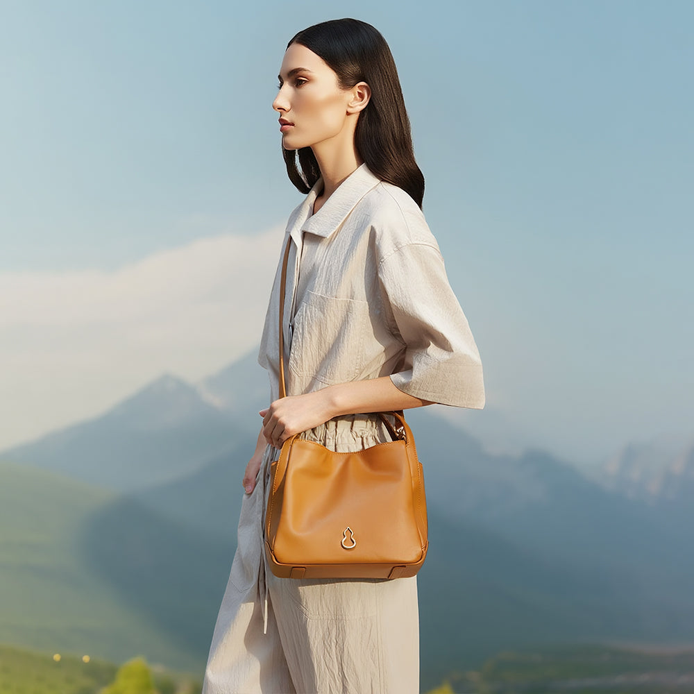 Bampo Harmony Tote on Model 5