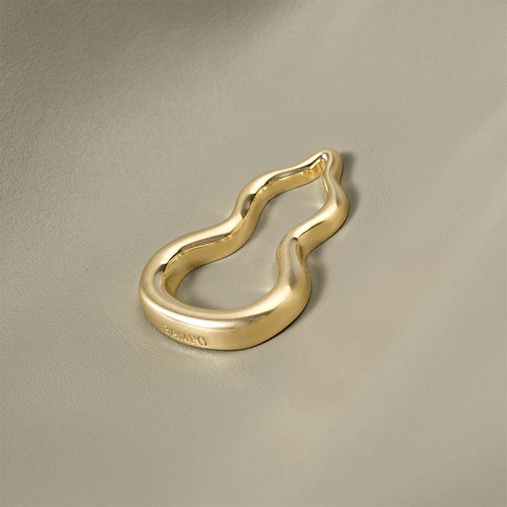 Hulu Hardware of the Bampo Large Land Tote