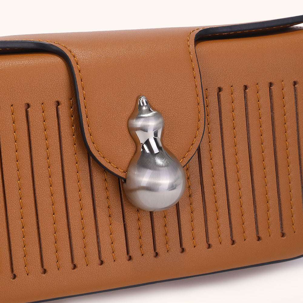 Details of the Bampo Latch Boxy Bag