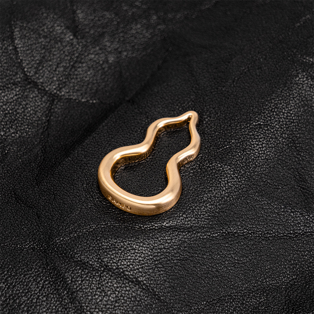 Hulu Hardware of the Bampo Medium Flow Hobo