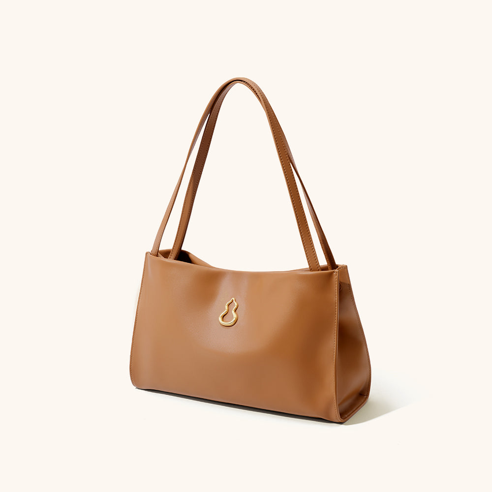 Side View of the Bampo Medium Land Tote