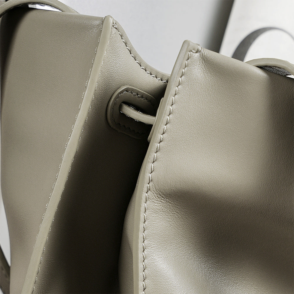 Details of the Bampo Medium Land Tote