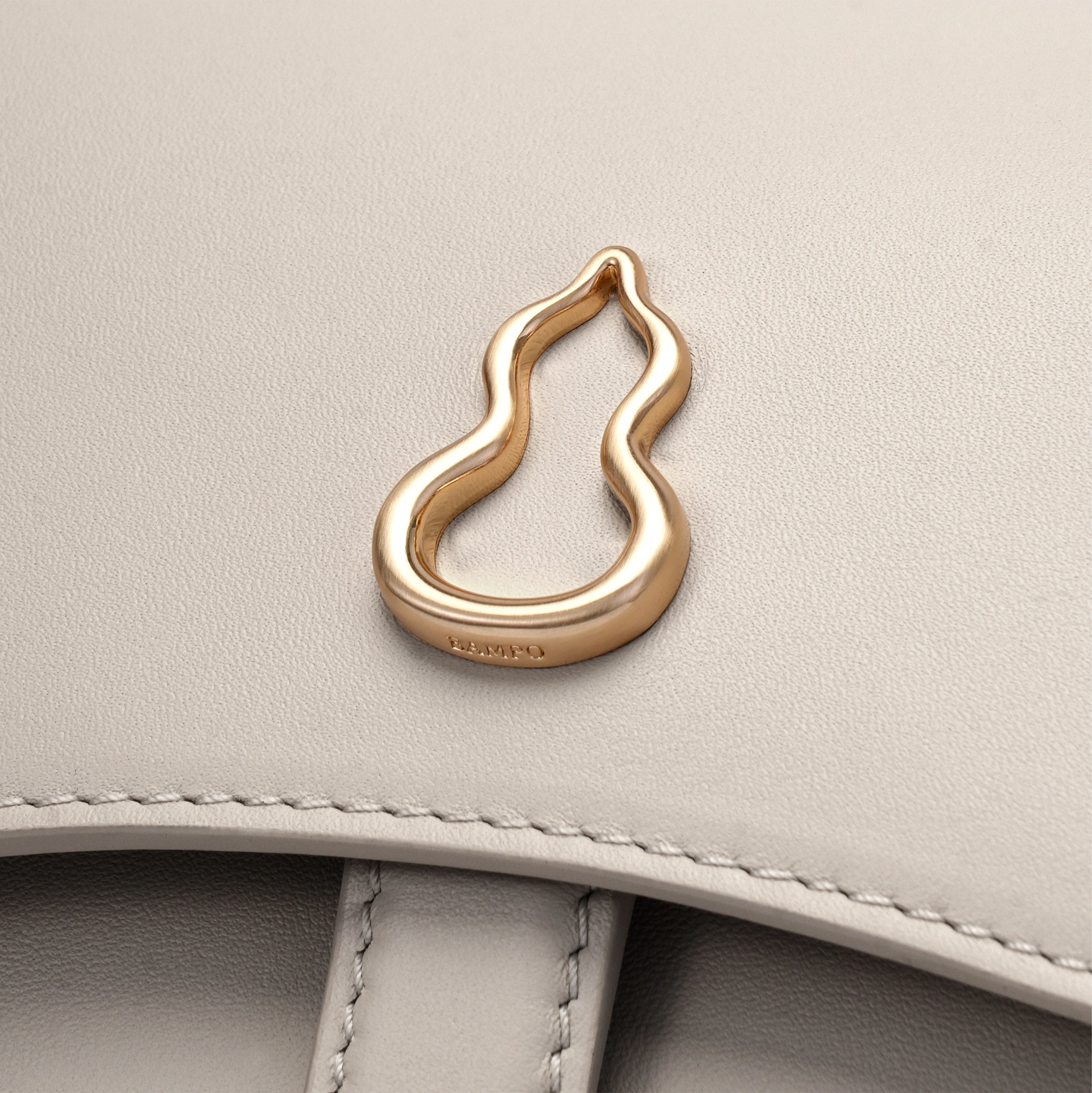 Hulu Hardware of the Bampo Ridge Shoulder Bag