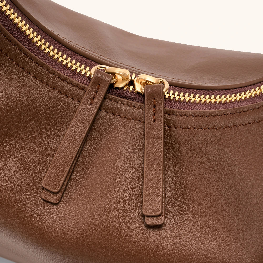 Bampo Small Flow Crescent Bag detail1