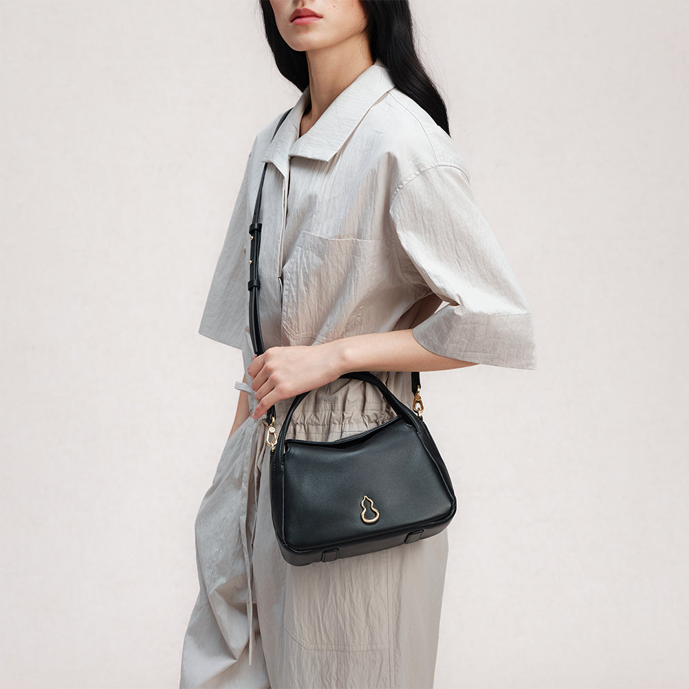 Bampo Small Harmony Tote on Model 7