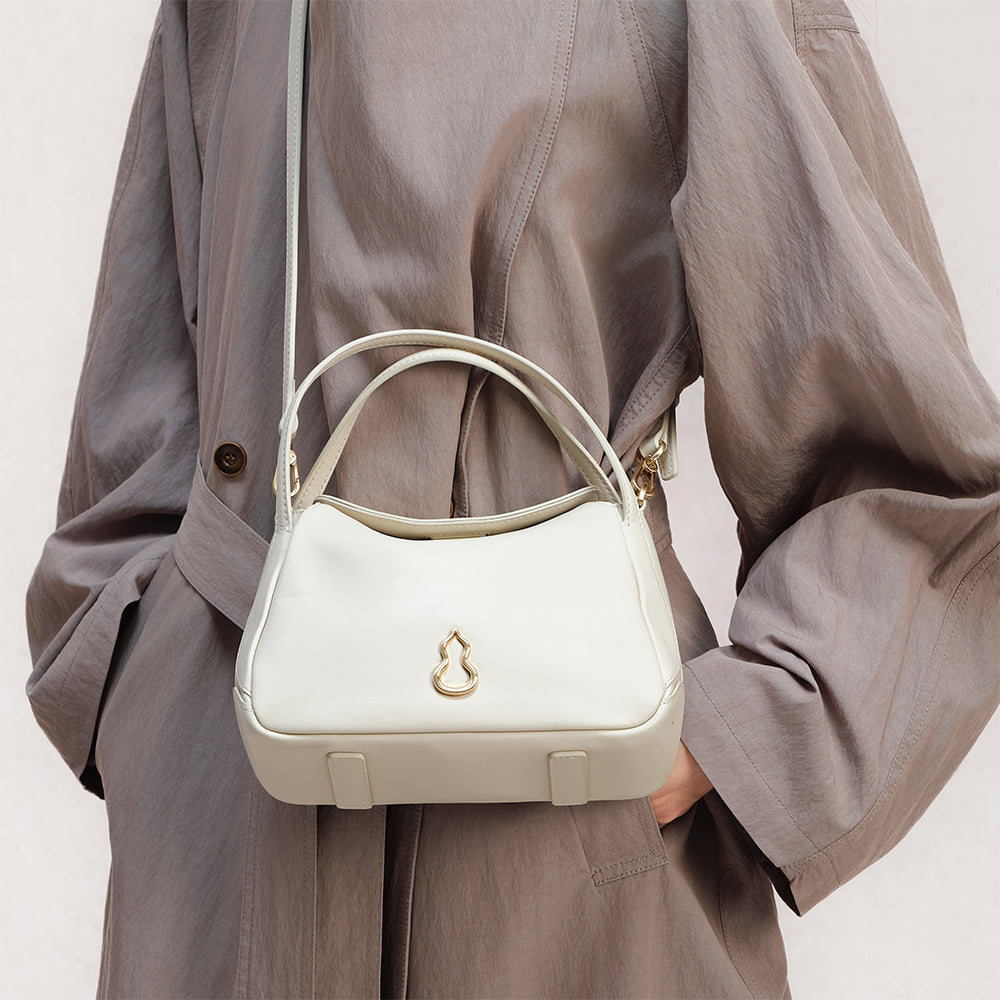 Bampo Small Harmony Tote on Model 1