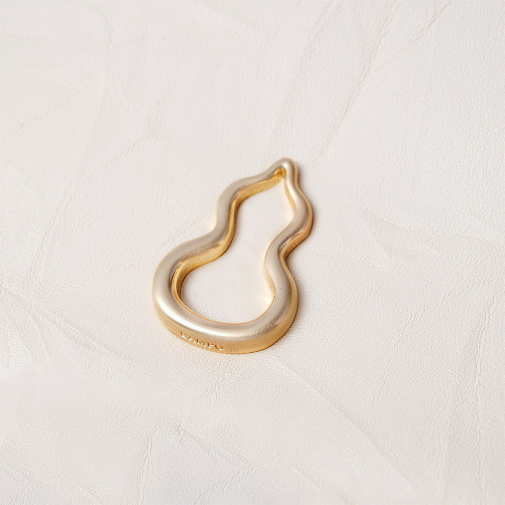 Hulu Hardware of the Bampo Small Harmony Tote (Texture Version)