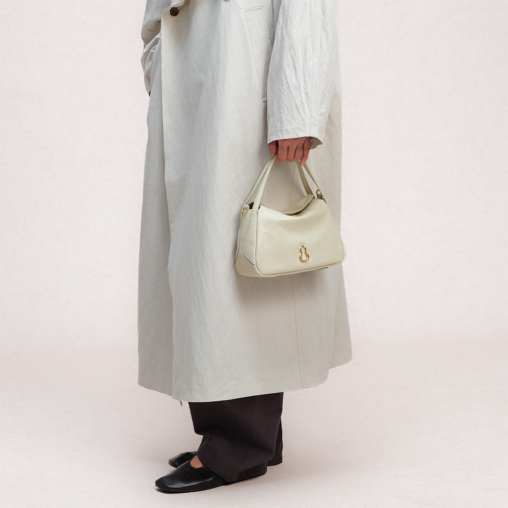 Bampo Small Harmony Tote (Texture Version) on Model 8