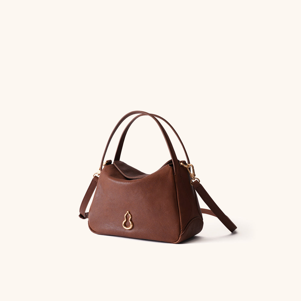 Side View of the Bampo Small Harmony Tote (Vegetable Tanned)