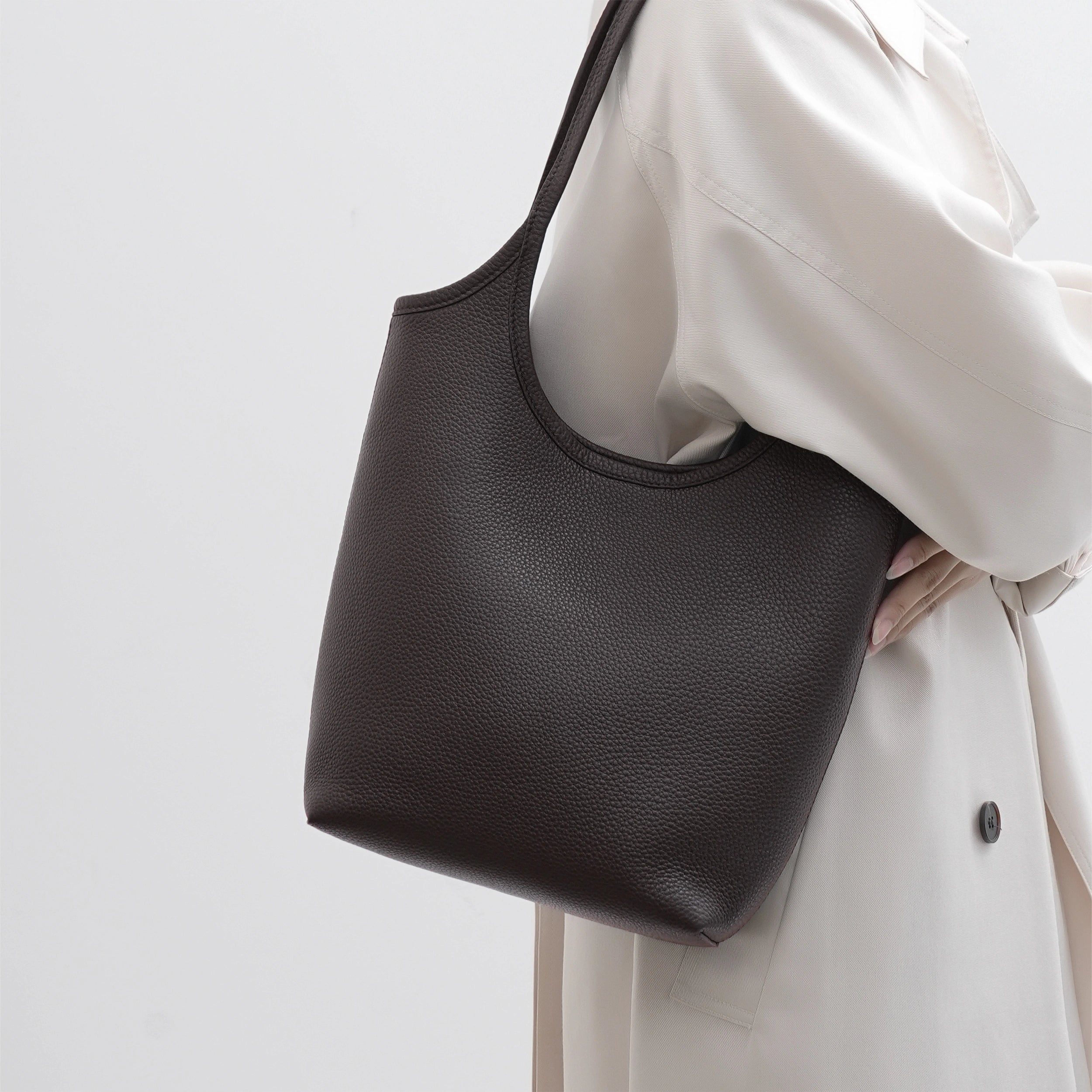 Bampo Small Rush Bucke on Model 1