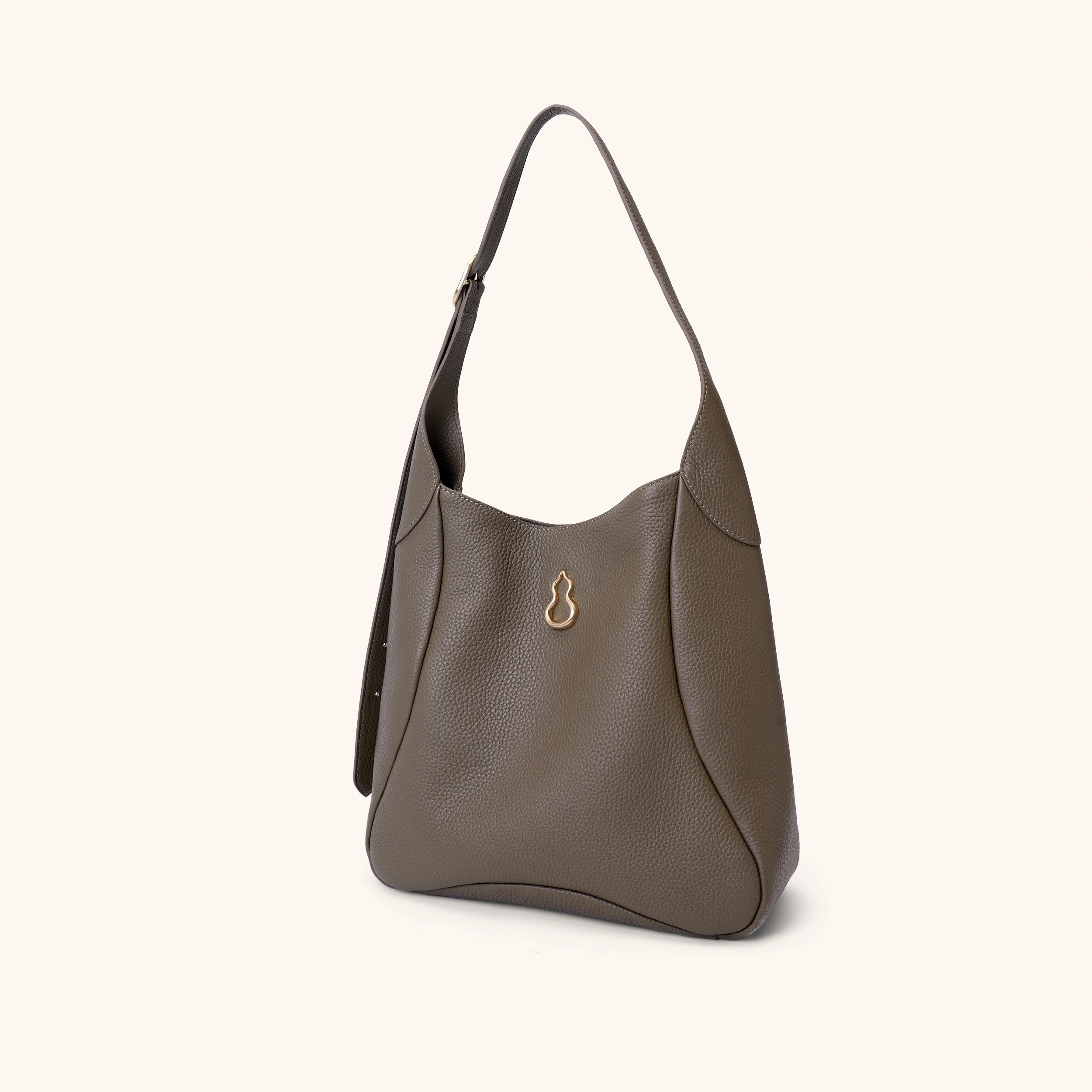 Side View of the Bampo Trove Bucket Bag