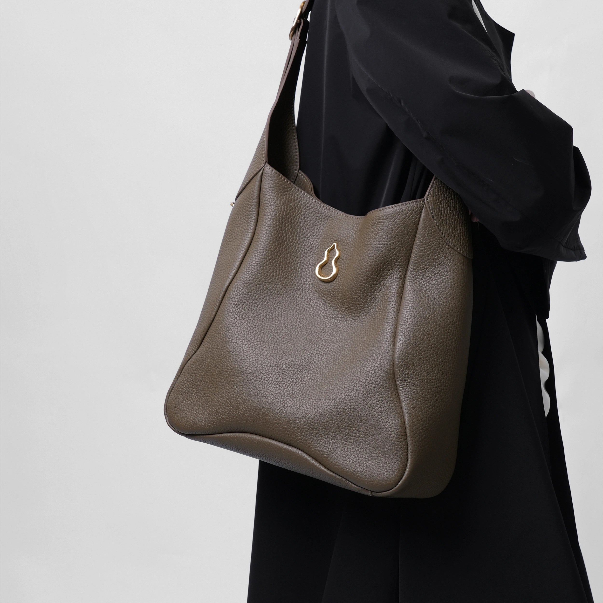 Bampo Trove Bucket Bag on Model 1