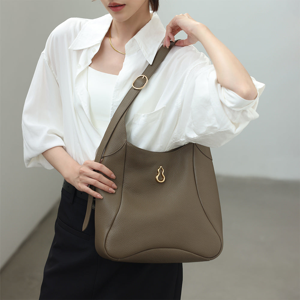 Bampo Trove Bucket Bag on Model 6