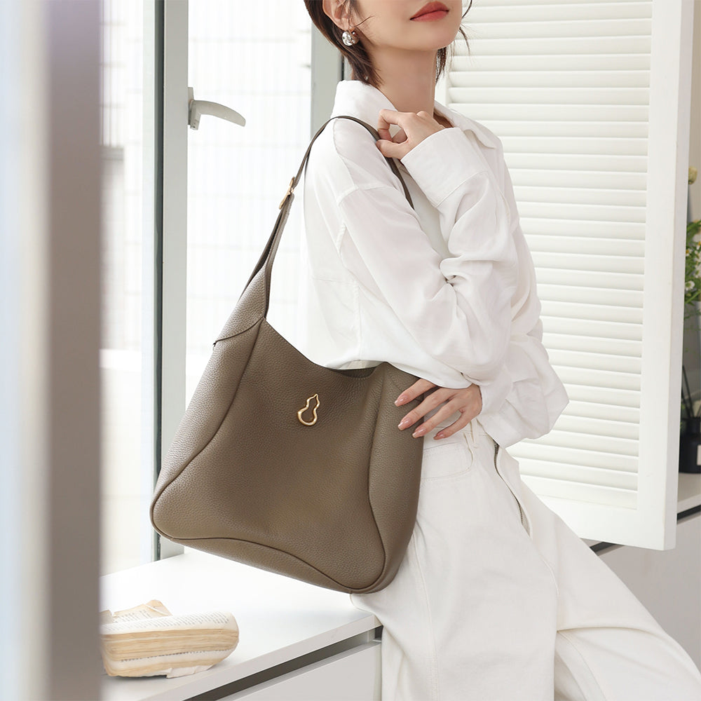 Bampo Trove Bucket Bag on Model 7