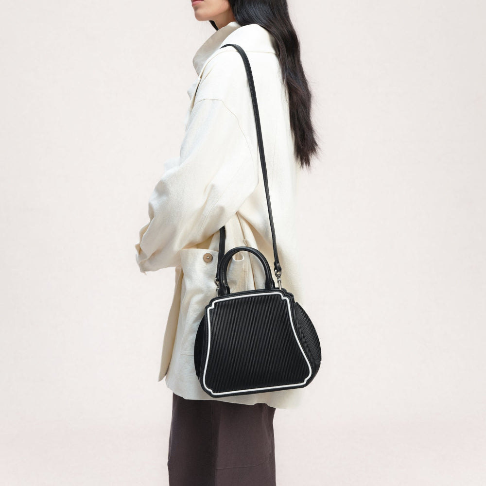 Bampo blank space handbag on model8