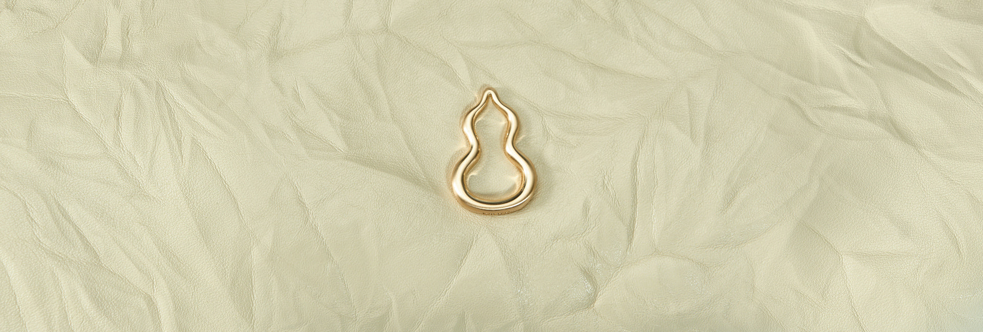 Bampo’s hollow hulu (gourd)-shaped hardware