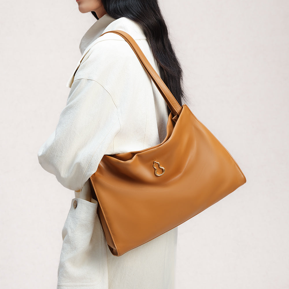 large land tote in caramel | Bampo