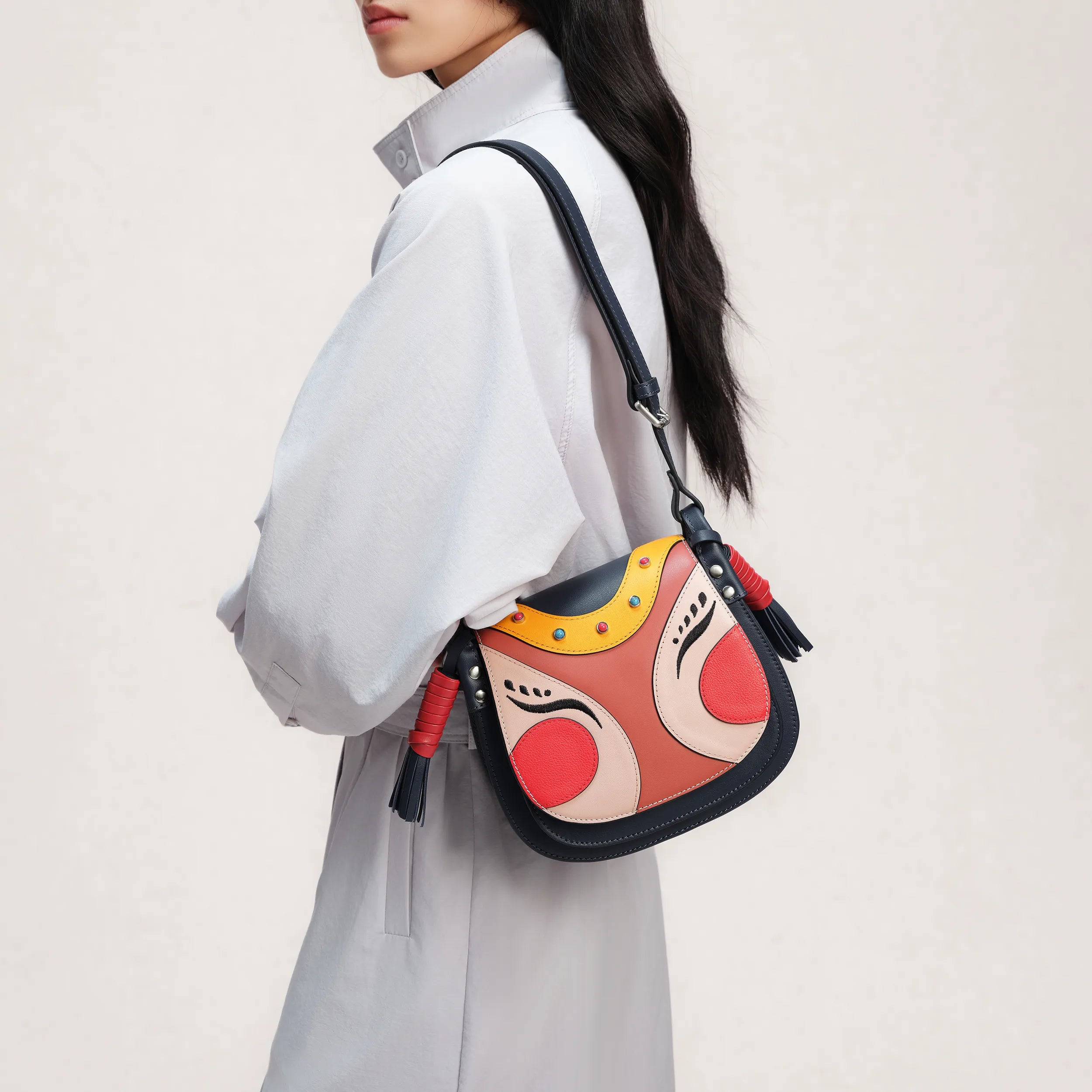 new year doll crossbody saddle bag | Bampo