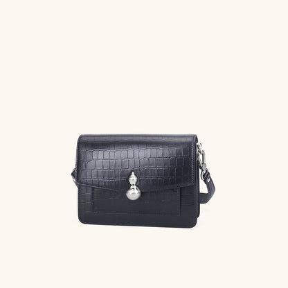 Latch Organizer Purse