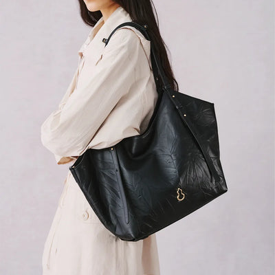 Fulfill Ease Dong Hand-Crinkled Tote