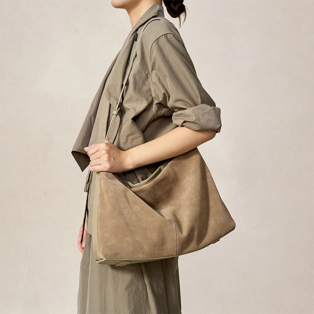 Flow Double-Faced Suede Hobo Drifting Cloud
